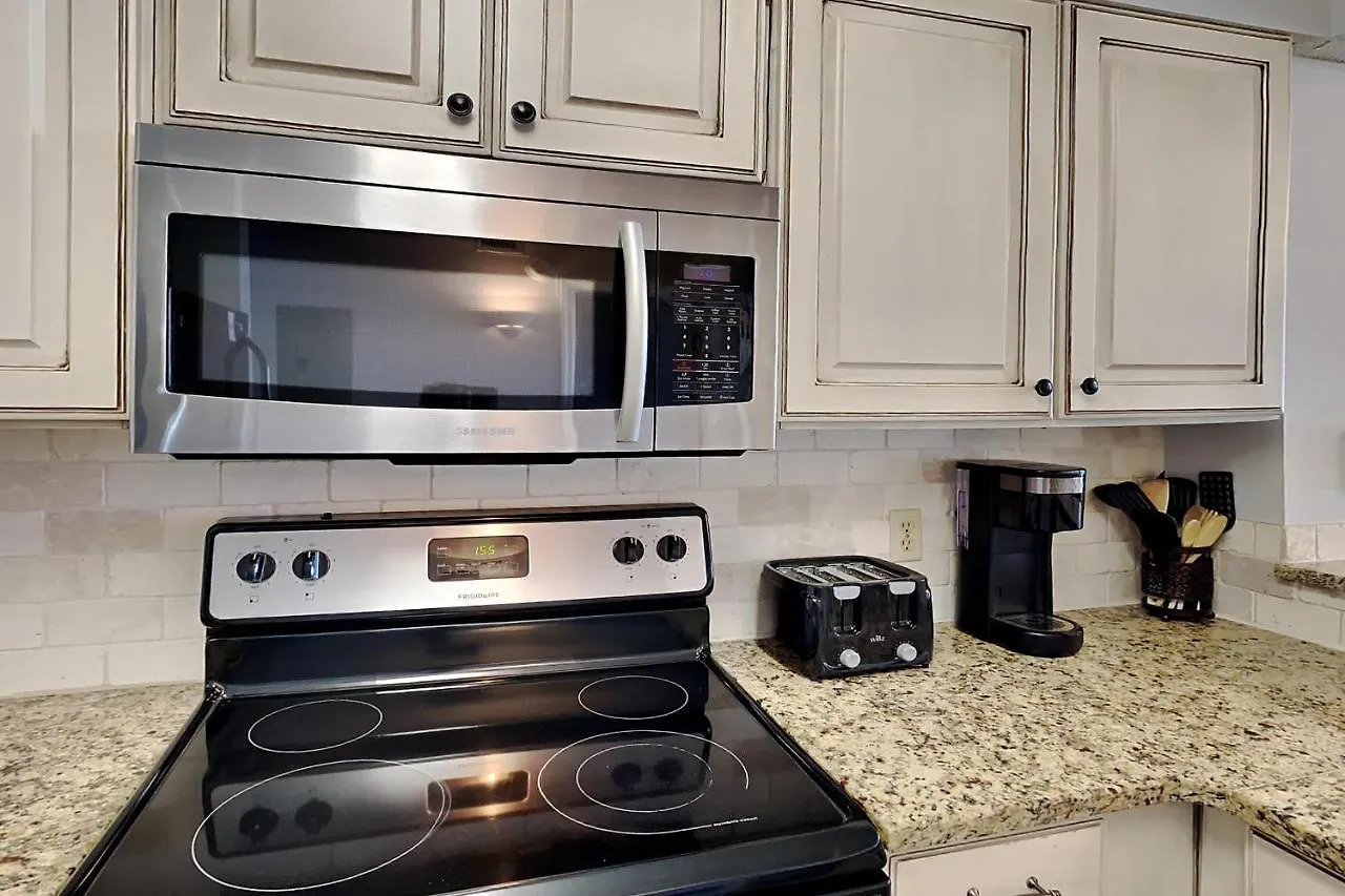 Pelican Beach 1812 Destin Apartment